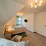 Hirtenweg *